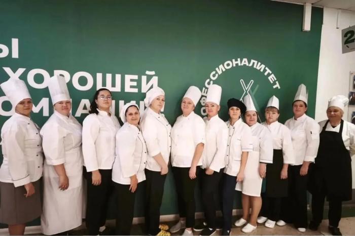 Наш преподаватель — на высоте!