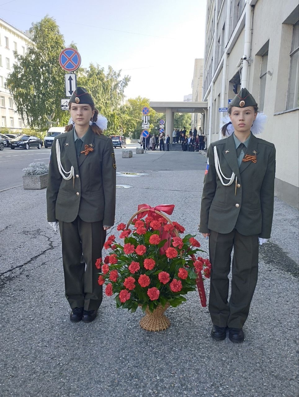 ПАМЯТЬ О ГЕРОЯХ В НАШИХ СЕРДЦАХ НАВСЕГДА! ПАМЯТЬ О ГЕРОЯХ В НАШИХ СЕРДЦАХ НАВСЕГДА!