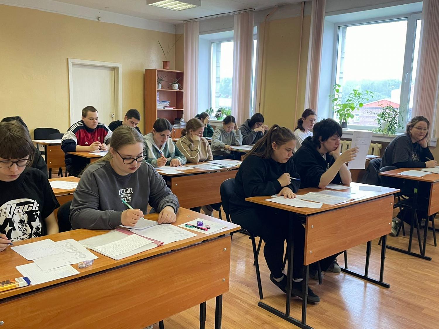 "Сдаем экзамены"