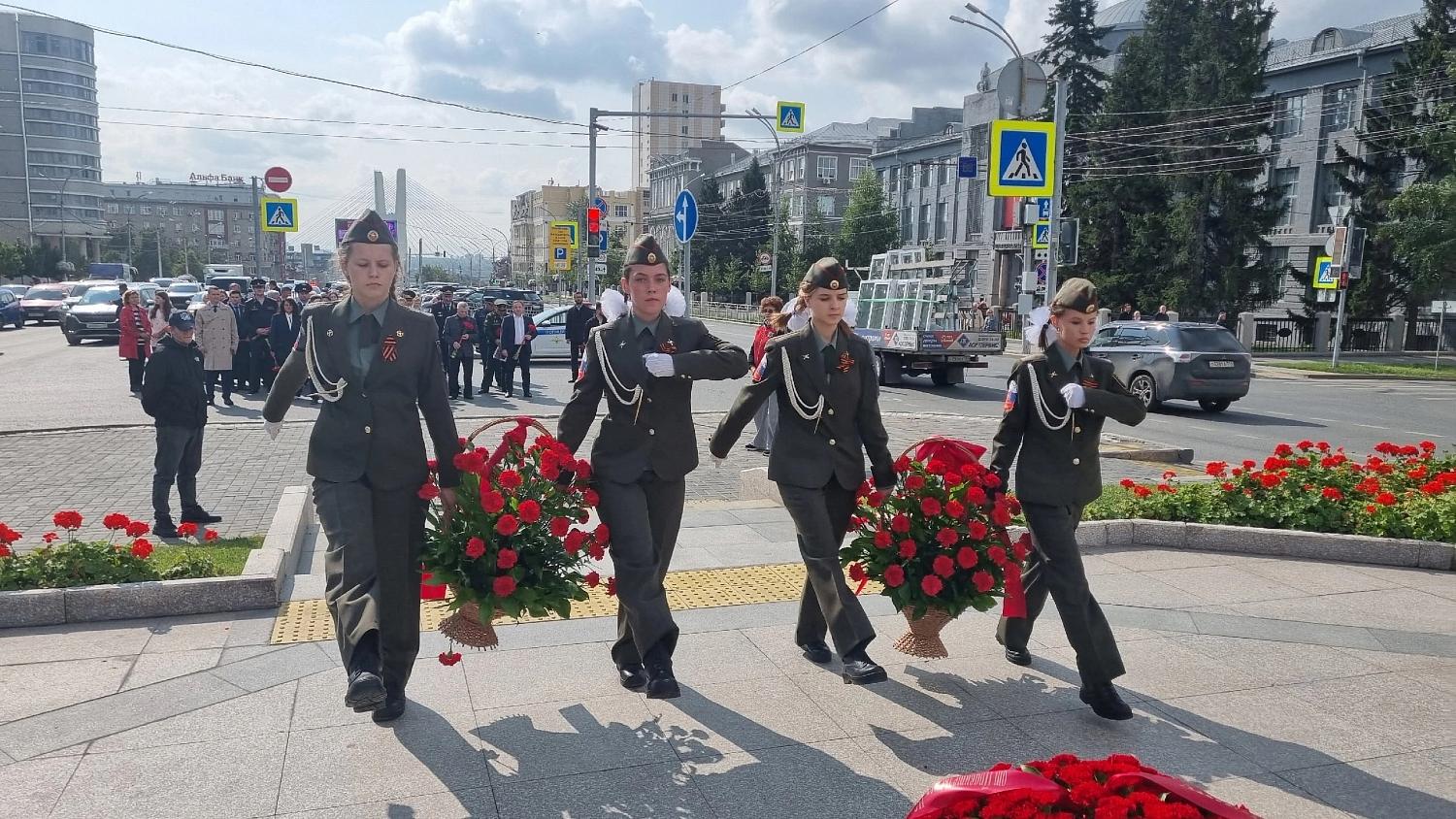ПАМЯТЬ О ГЕРОЯХ В НАШИХ СЕРДЦАХ НАВСЕГДА!